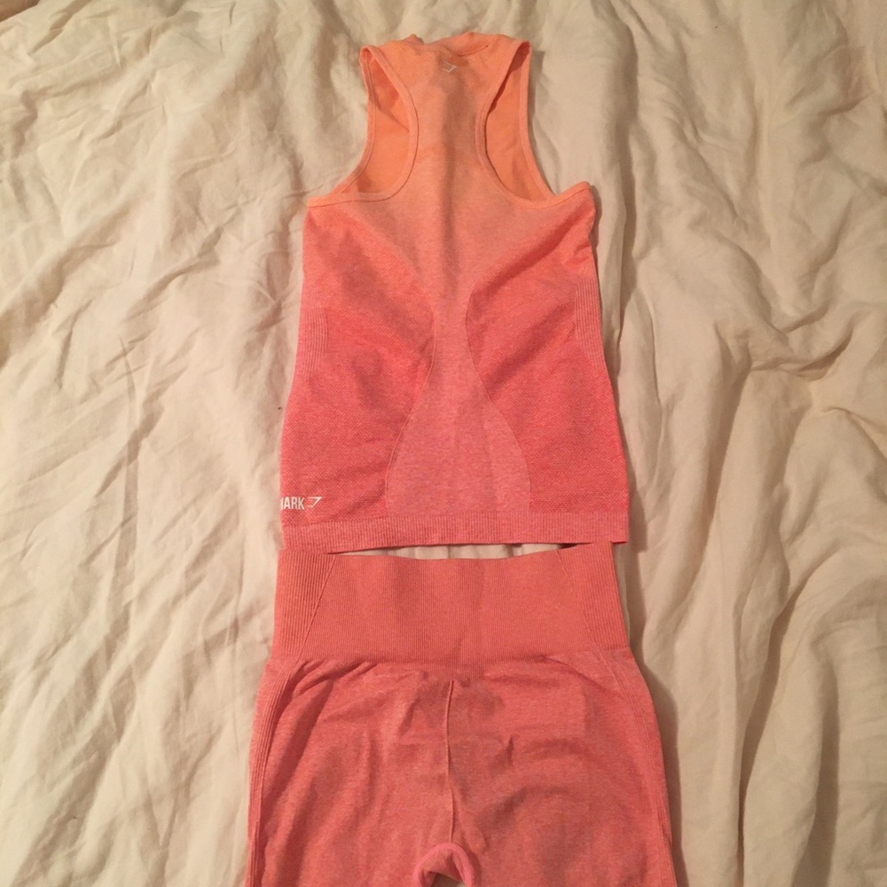 Gymshark Ombré Seamless Peach Coral Set